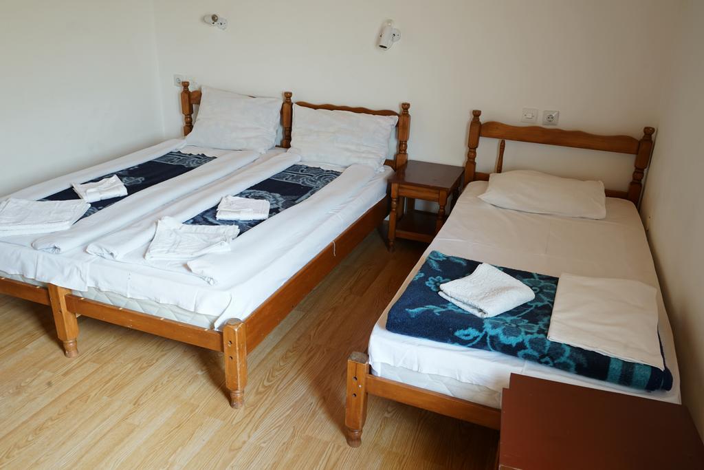 Lovac II Hotel Žabljak Buitenkant foto